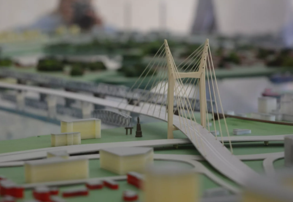 Отличный вид, и съездов нет и горб на месте. Взято с публичных источников