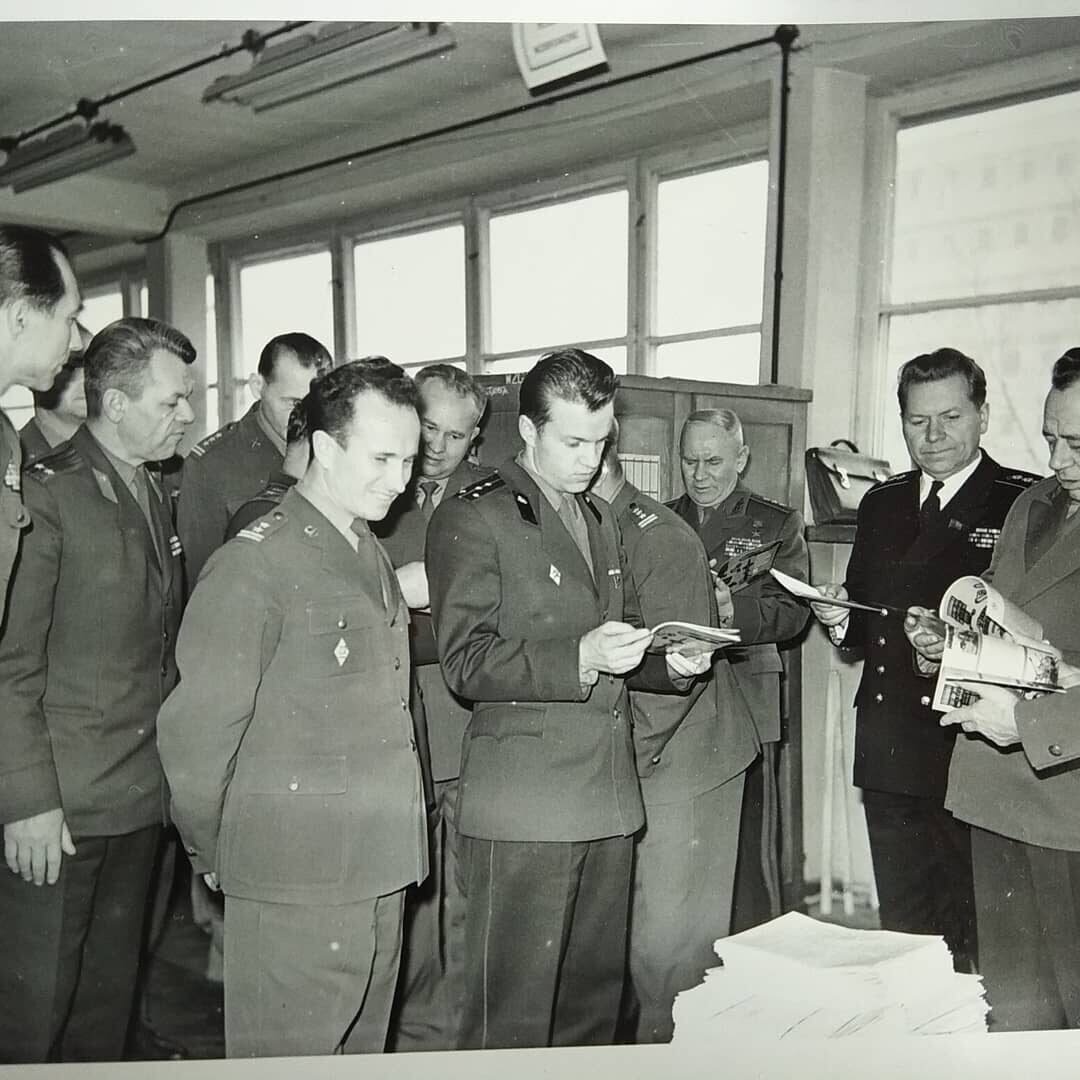 Военнослужащие из стран Варшавского Договора. 