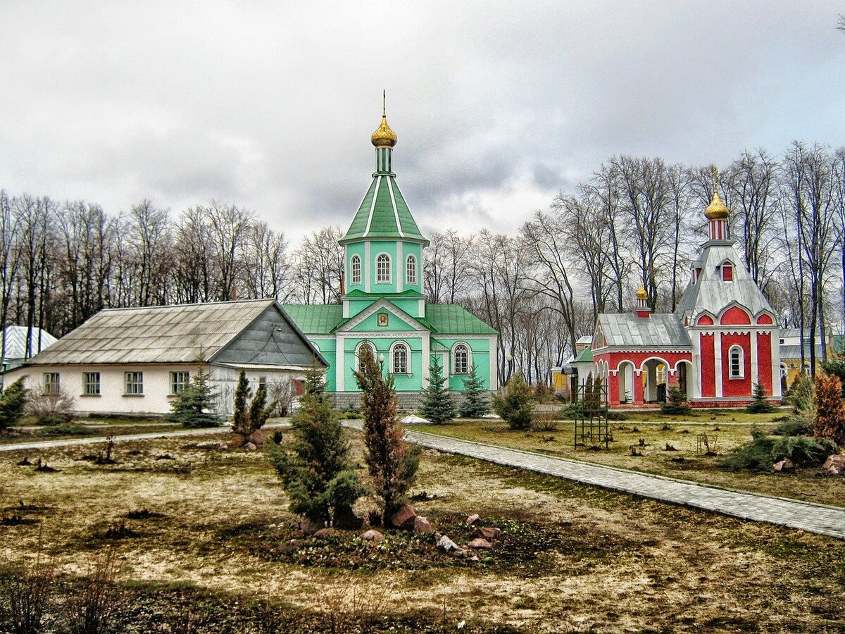 После смерти святого Амвросия, его послушник отправил список со святой иконы в Пятницкий женский монастырь недалеко от Воронежа. Фото: Pixabay.com 