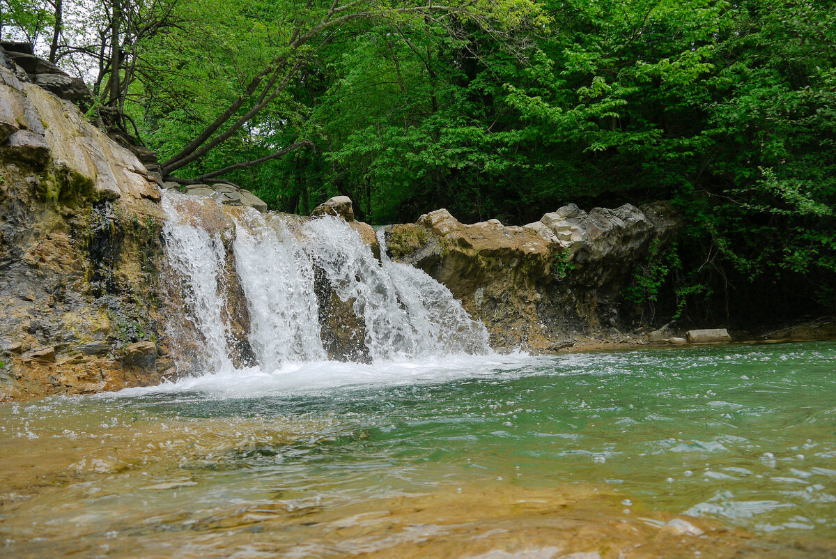 водопады на реке жане