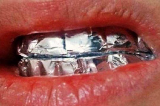 ЕСТЬ МНОГО СПОСОБОВ ИСПОЛЬЗОВАНИЯ ФОЛЬГИ,О КОТОРЫХ ВЫ ДАЖЕ НЕ ДОГАДЫВАЕТЕСЬ.