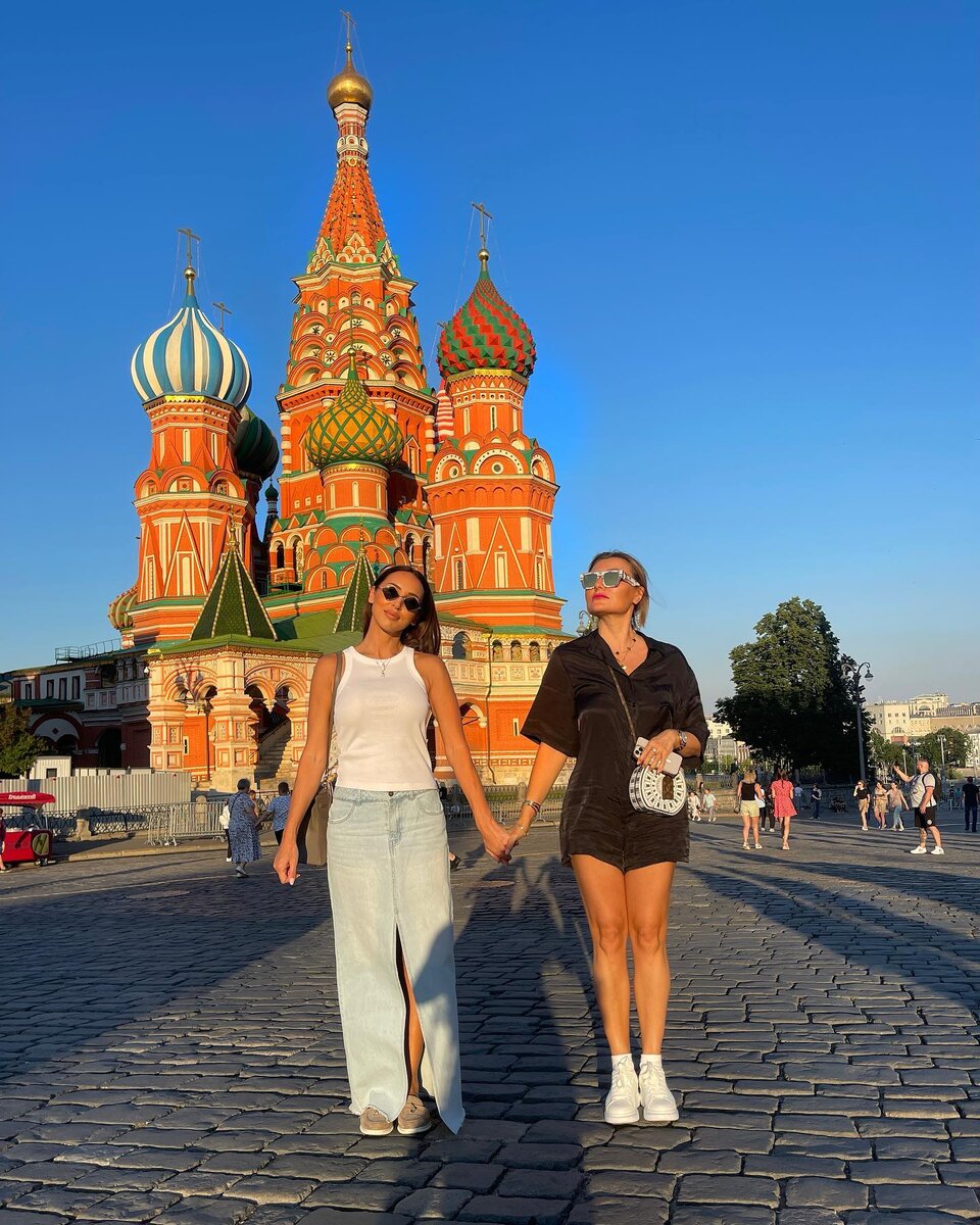    Алсу провела вечер в компании Жанны Мартиросян Соцсети Жанны Мартиросян