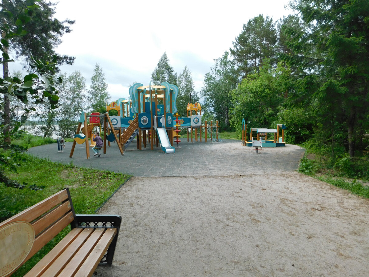 Историяизжизни. У медсестры Раисы Григорьевны внучка росла во Владивостоке - и каждое лето она привозила её к себе на Урал на все каникулы. Фото автора.