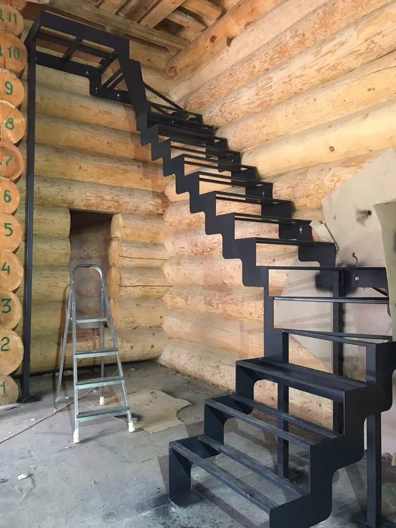 Лестницы на металлическом каркасе в частный дом