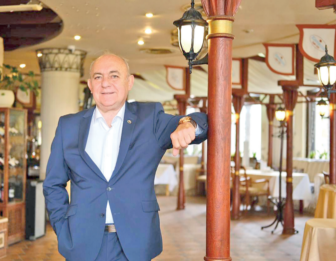 Генеральный директор ООО «Крымское объединение «Интурист», президент общественной организации развития города Ялты «Клуб-99» Вячеслав Осинский. Фото Евгения Летова