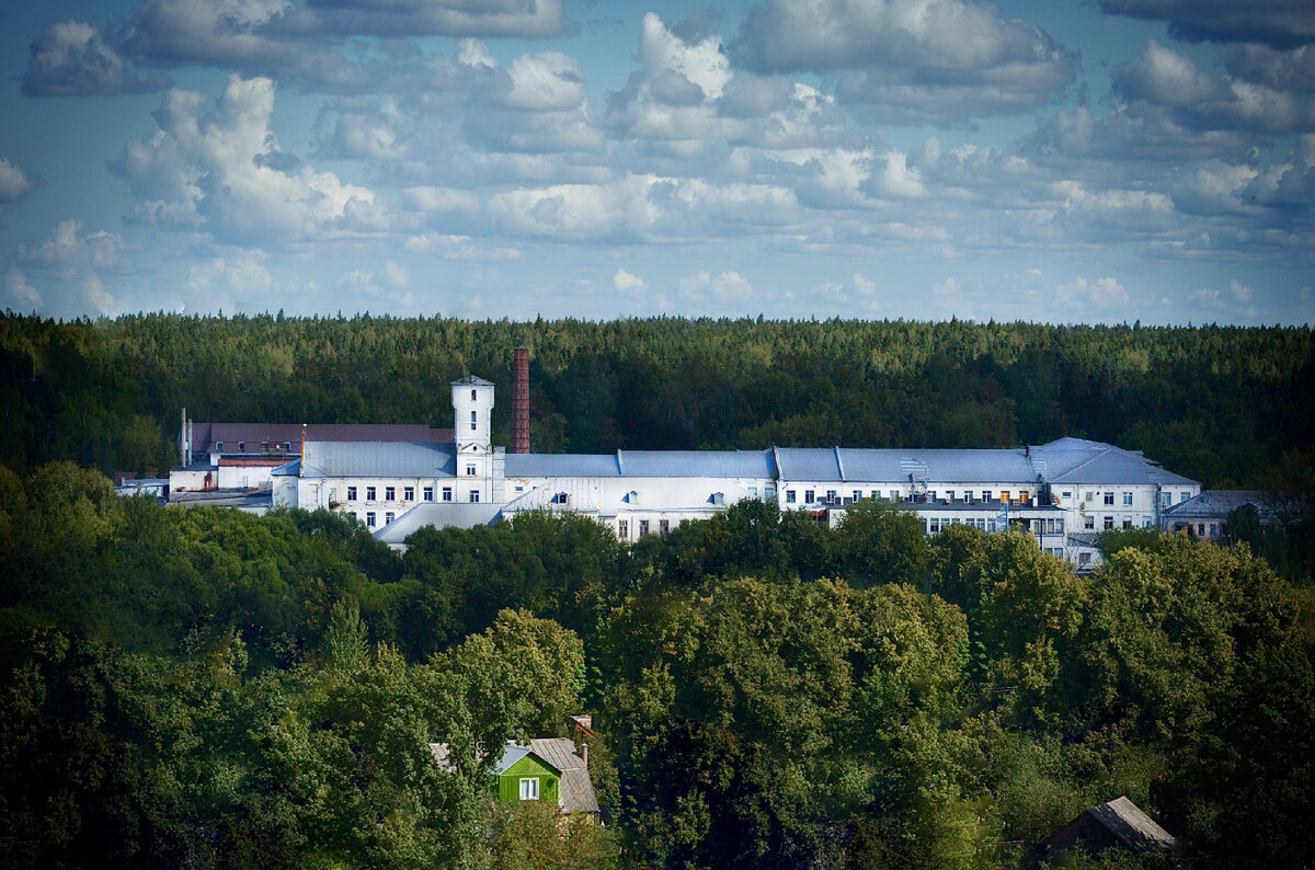 Моя фантазия. Реальное здание Фабрики на следующем фото.