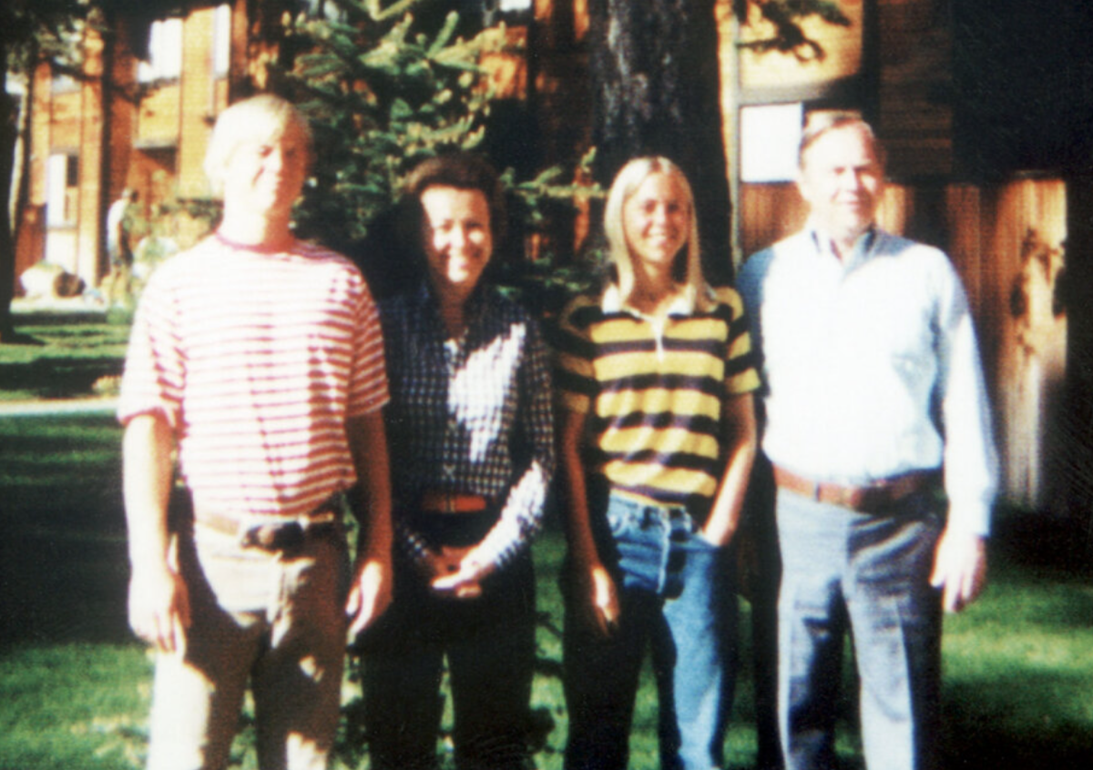 Семья Моксли: Джон, Дороти, Марта и Дэвид 