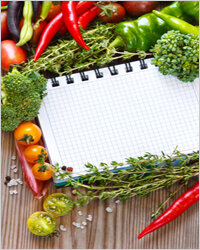 Итак, начнём, пожалуй, с, казалось бы, простых, давно всем известных, но в то же время полезных и дельных советов, способных оказать ощутимую помощь всем желающим похудеть в домашних условиях.
•	Прежде всего научитесь готовить быстро, а есть медленно.
•	Старайтесь не пробовать пищу во время приготовления.
•	Примерно каждые четыре часа делайте полезные перекусы из яблок или сухофруктов, они-то и помогут вам поддержать уровень сахара в крови и избавят от непреодолимых приступов голода и дурного настроения.
•	Удовлетворяйте потребности своего организма, не насыщая его – это главное правило.
•	Сразу отказаться от привычного уклада своей жизни очень трудно, поэтому делайте всё постепенно: замените шоколадку, печенье или любимое пирожное каким-либо фруктом или овощным салатом.
•	Ни в коем случае не превращайте процесс похудения в изнуряющую борьбу со своим организмом, превратите процесс похудения в развлечение и каждый день старайтесь радовать себя любимую чем-то новым и полезным.
•	Мысль о том, что чашка выпитого без ничего кофе заглушит аппетит – ошибочна. Как раз-то кофе и способствует появлению аппетита, поэтому лучше пейте воду – стакан тепловатой воды без газа за 30 минут до приёма пищи и понемногу в течение всего дня.
•	Если уж так нестерпимо захочется съесть кусочек торта или бутерброд с маслицем и колбаской, помните – всегда можно сделать маленькое исключение из правил, и сделать его лучше с утра, а вечером отказаться от сытного ужина, съев что-нибудь лёгкое и полезное, например, овощное рагу.