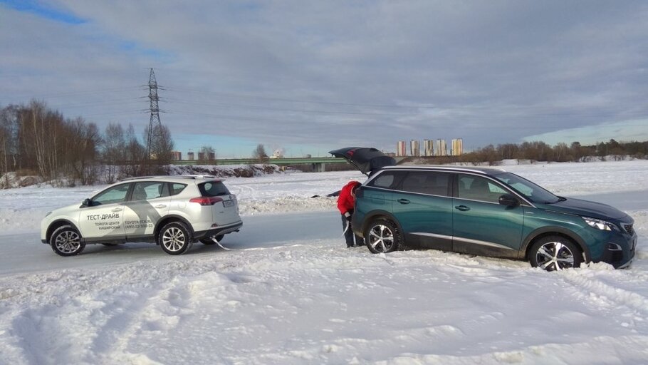 Хонда Везель 2019 полный привод на снегу.