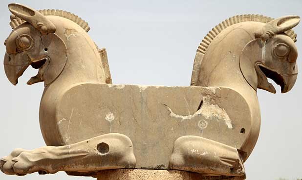 Птица Хумай в Персеполе