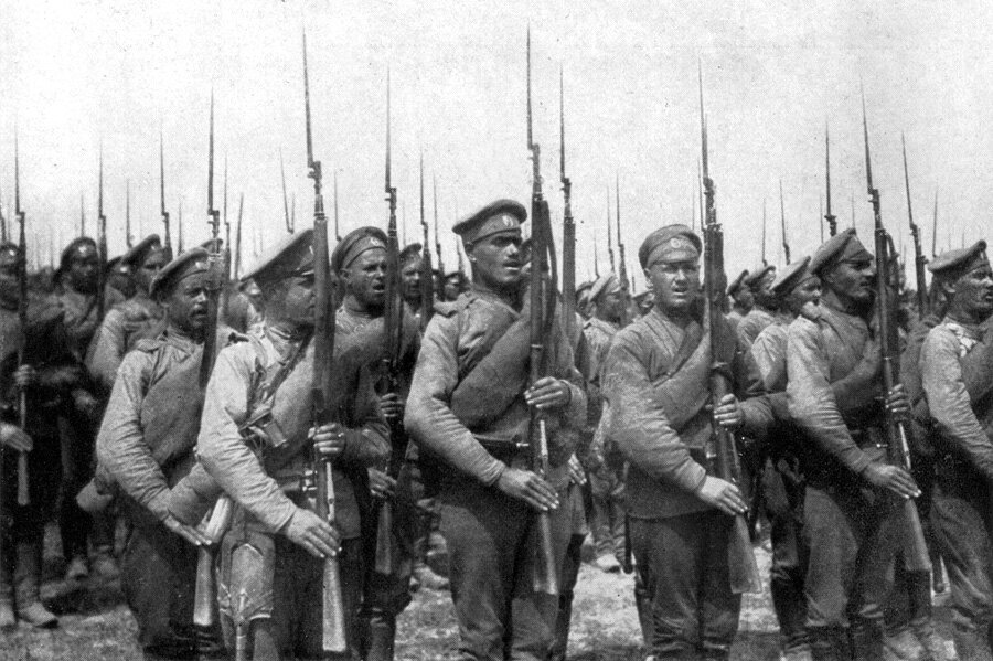 Русская пехота образца 1914 года.