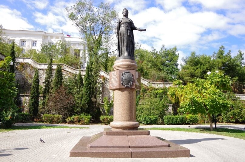 Памятник Екатерине II Великой в Севастополе