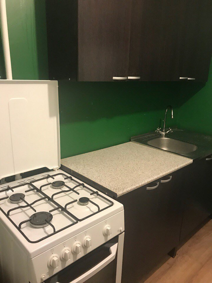 Плитку продали и сам гарнитур то же, все ушло за 7500 кому то на дачу.