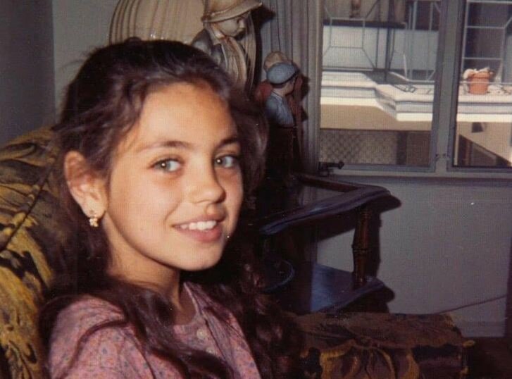 Фото Милы Кунис в детстве