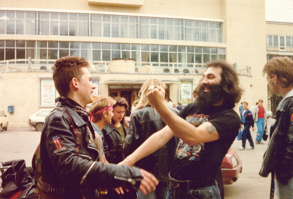 Формальные забавы неформалов