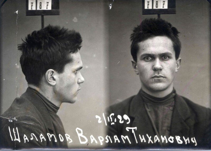Молодой Шаламов, 1929, Бутырка. Он всегда был отъявленным леваком-троцкистом, участвовал в нелегальной деятельности, за что и получил первый срок.  