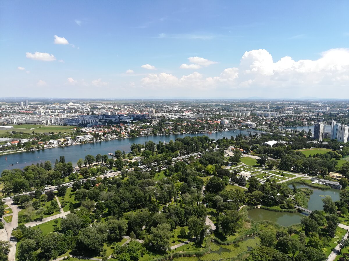 Вид с высоты 250 метров в Вене