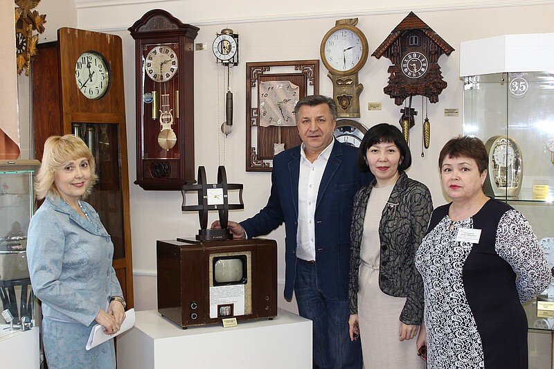 Музей часов экскурсия. Музей часов Ангарск. Ангарск музей часов внутри. Музей часов в России. Ангарск выставка в музее часов.