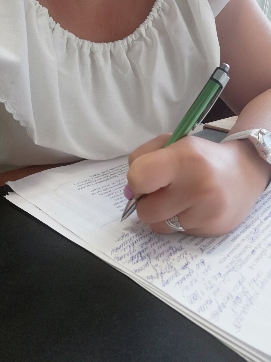 Каждый шестой житель планеты отличается от большинства тем, что предпочитает пользоваться не правой рукой, а левой. В древние времена считалось, что такие люди обладают магическими способностями.  