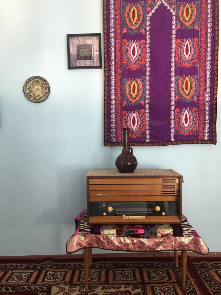 Уютный восточный интерьер в отеле Самарканда