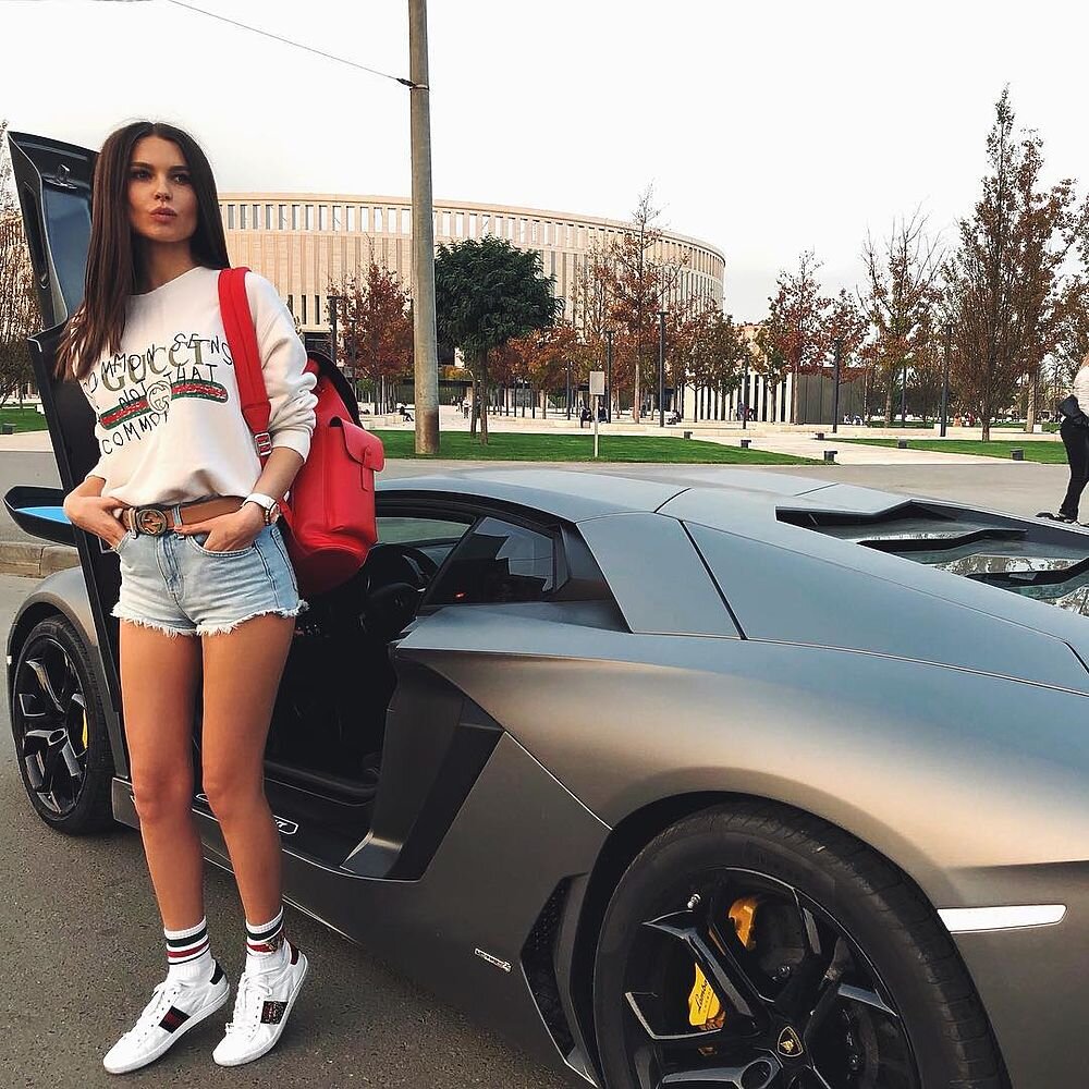 Девушка Фёдора и Lamborgini, кто где? 