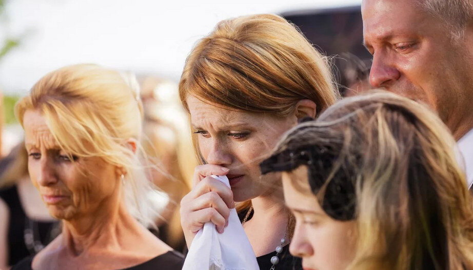 Чего только люди не придумают для комфортной жизни. Когда доступно многое, всё равно хочется ещё чуть-чуть, чтобы стало совсем хорошо. Если на это "чуть-чуть" есть спрос, то будет и предложение.-5