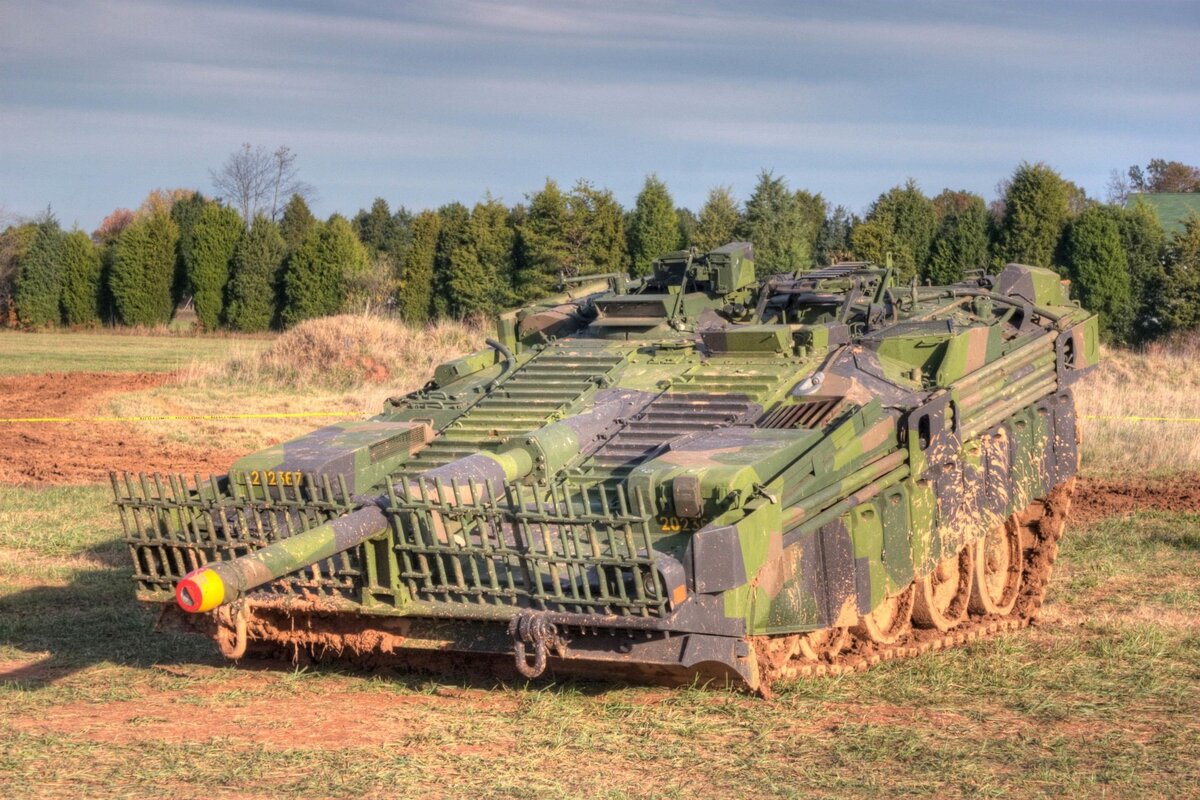 STRV 103