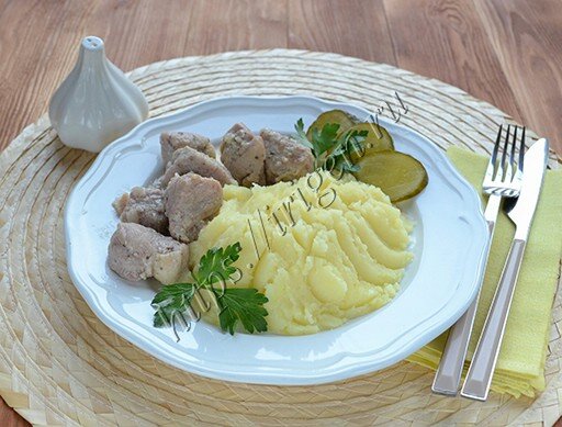 Тушеное мясо в мультиварке