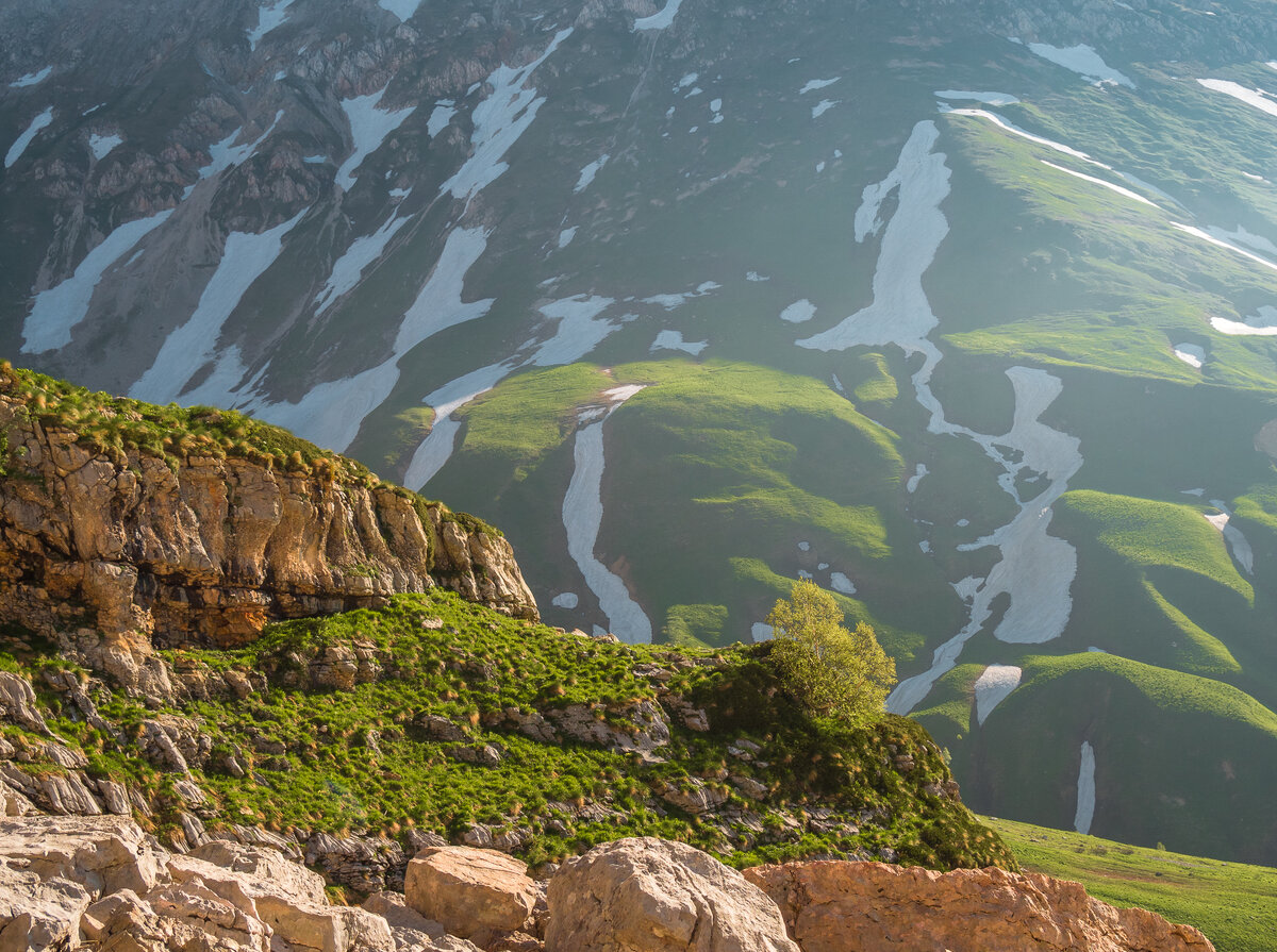 По пути на вершину горы Фишт (Фото: Эрдынеева Ольга)