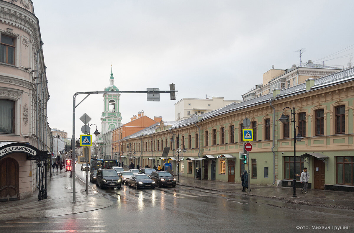 Начало Пятницкой улицы. 5 февраля 2023 года. Фото автора