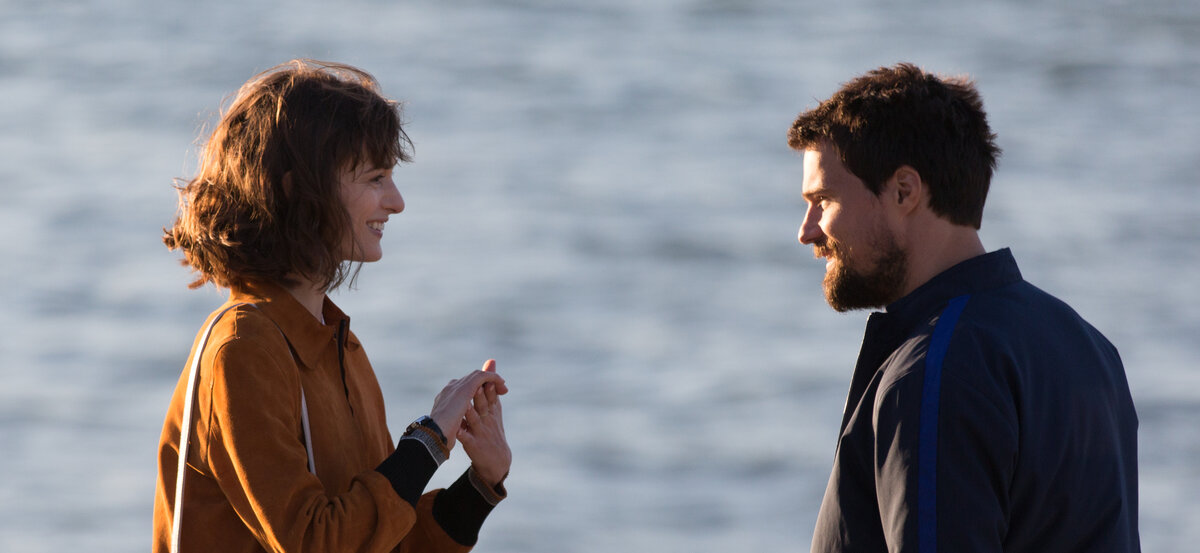 Данила козловский со своей девушкой Ольгой Зуевой, сыгравшей опять же его суженную в фильме Тренер.