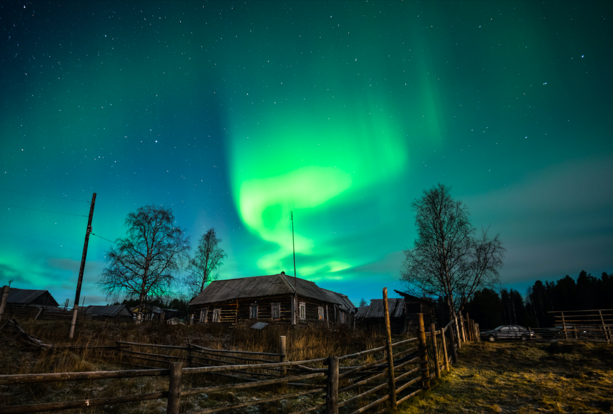 Северная фотография. Село Хатанга Северное сияние. Карелия Ловозеро Северное сияние. Нильмогуба Северное сияние. Хатанга Красноярский край Северное сияние.