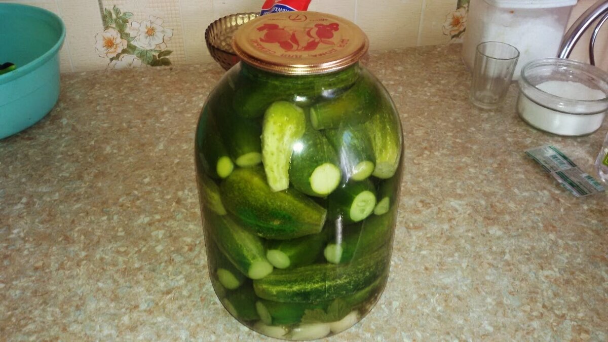 Можно ли класть аспирин в консервированные огурцы?