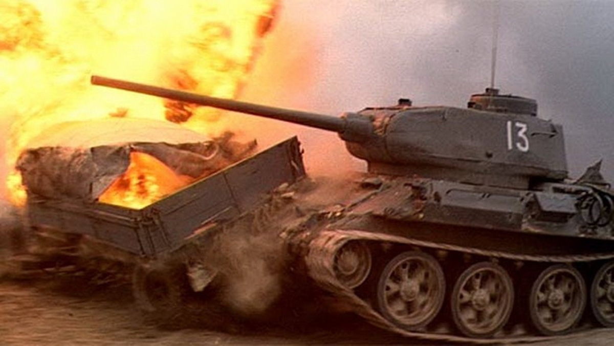 Кадр из фильма "Освобождение:Огненная дуга"