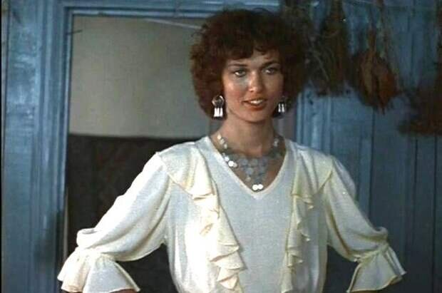 Красавицу-актрису с экзотической внешностью когда-то любили миллионы советских зрителей.-7