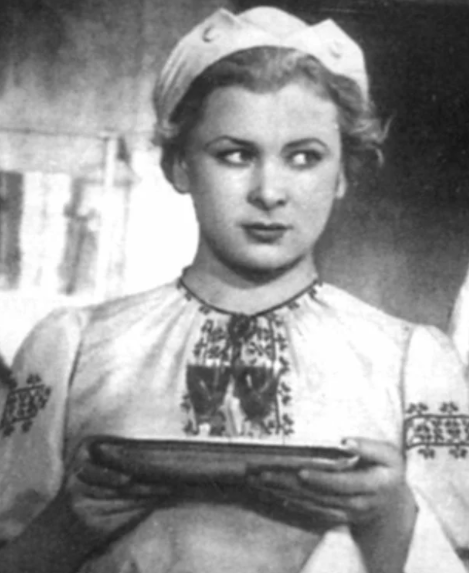 Кадр из фильма "Девушка с характером"