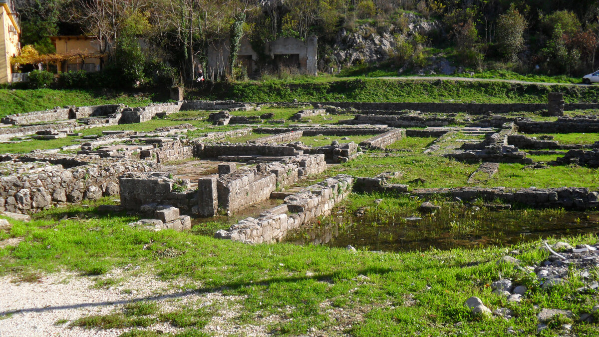 Античные руины. 