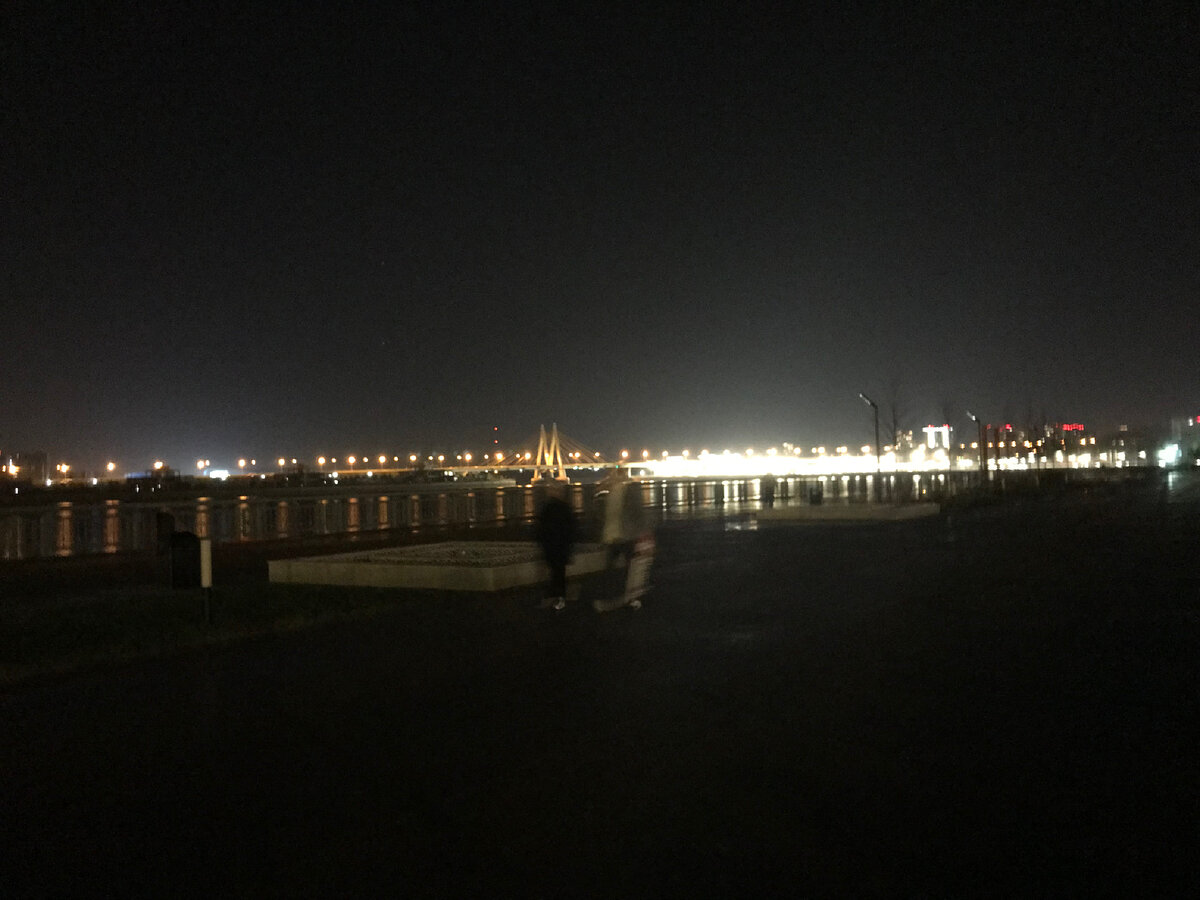 Кремлевская набережная, г.Казань 