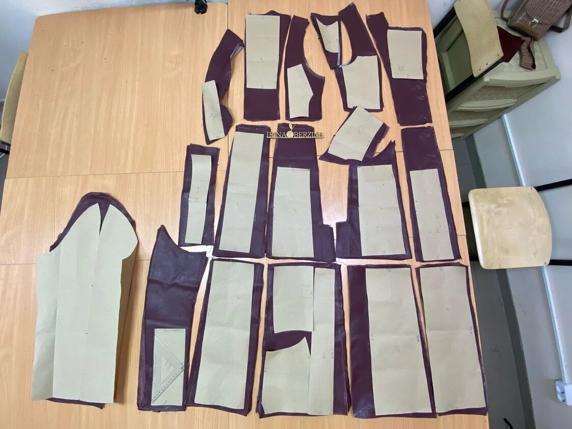 1 Раскладка пальто подетально.