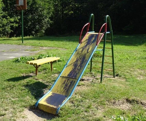 Что делать, если во дворе нет детской площадки или она старая? | Комфортная  Среда | Дзен