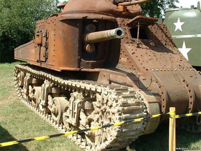 Танк ли 3. M3 Lee танк. Танк США m3 Lee. M3 Grant танк. М-3 танк США.