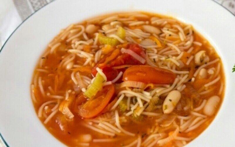 Суп из красной фасоли с макаронами
