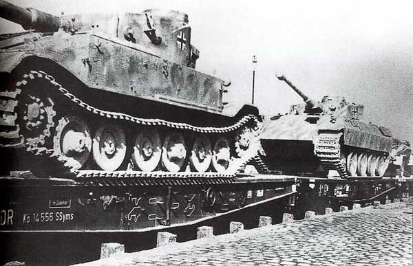 Немецкие танки на жд платформе