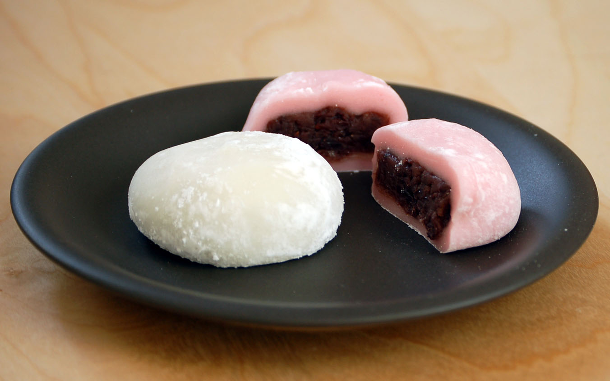 https://upload.wikimedia.org/wikipedia/commons/a/a5/Daifuku_1.jpg