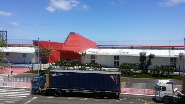 Новый терминал в Santa Cruz de Tenerife