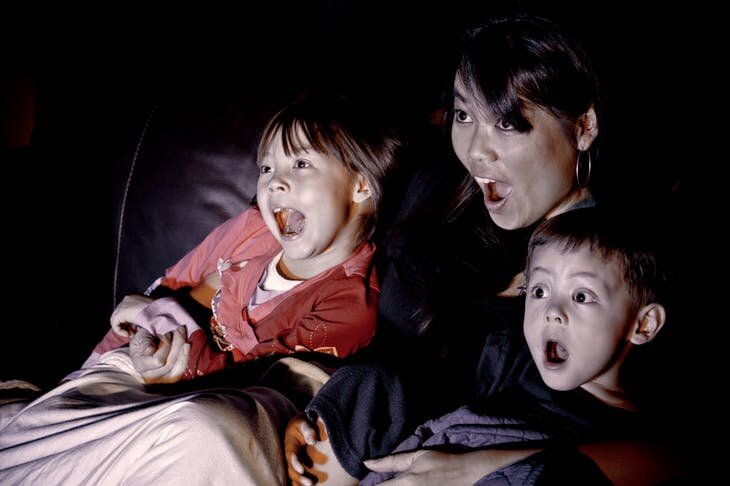  RonTech3000 / Shutterstock.com 