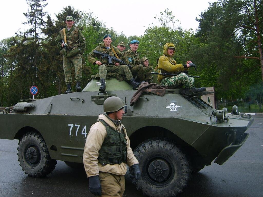 Россия,Белгородская область,Ивнянский район,с.Курасовка.Военно-патриотический  клуб и чиновники не могут поделить БРДМ-2. | Дмитрий. История. | Дзен