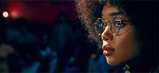 Патрисия в исполнении Лоры Харриер (автор гифки пользователь тамблера hedawolf)