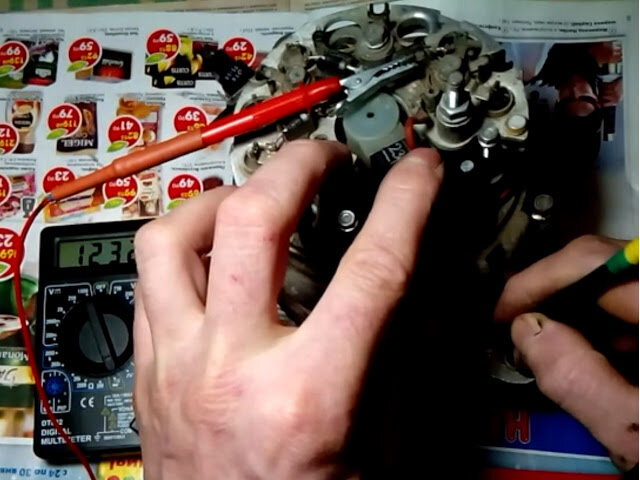 Не горит лампа зарядки аккумулятора, нет заряда. Что делать? ВАЗ-2107 ...