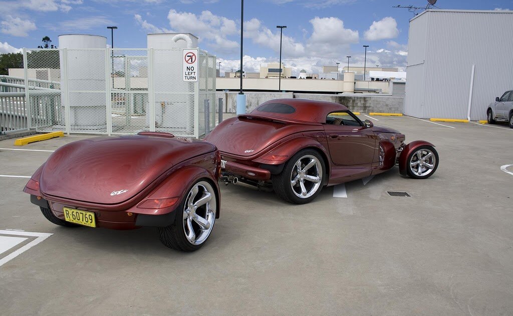 Plymouth Prowler с прицепом